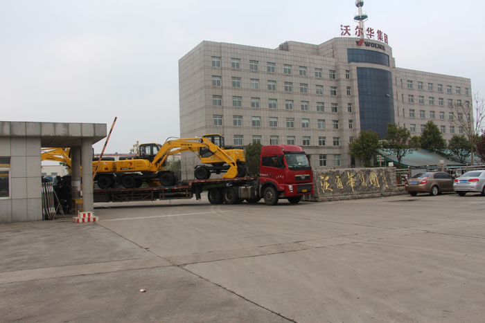 沃爾華集團4臺輪式挖掘機順利出口南非