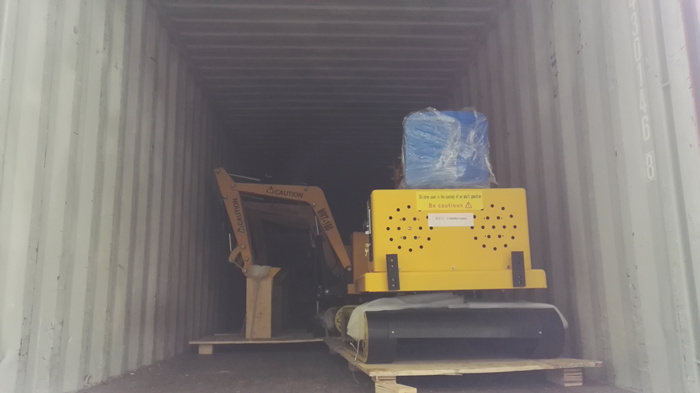 沃爾華集團(tuán)第二批20臺(tái)兒童挖掘機(jī)發(fā)往新加坡 沃爾華集團(tuán)第二批20臺(tái)兒童挖掘機(jī)發(fā)往新加坡