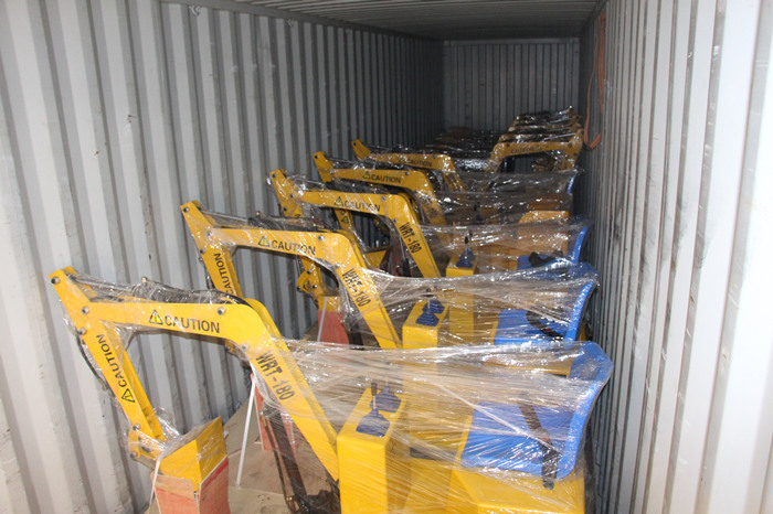 沃爾華集團(tuán)第二批20臺(tái)兒童挖掘機(jī)發(fā)往新加坡 沃爾華集團(tuán)第二批20臺(tái)兒童挖掘機(jī)發(fā)往新加坡