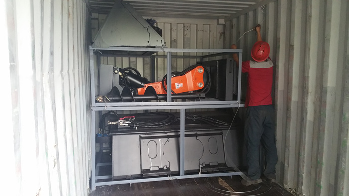 沃爾華集團(tuán)一批滑移裝載機(jī)出口南美 沃爾華集團(tuán)一批滑移裝載機(jī)出口南美